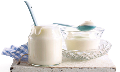 У йогурта домашнего приготовления намного больше полезных свойств, чем у магазинного, поэтому при панкреатите рекомендуется употреблять продукт, сделанный своими руками