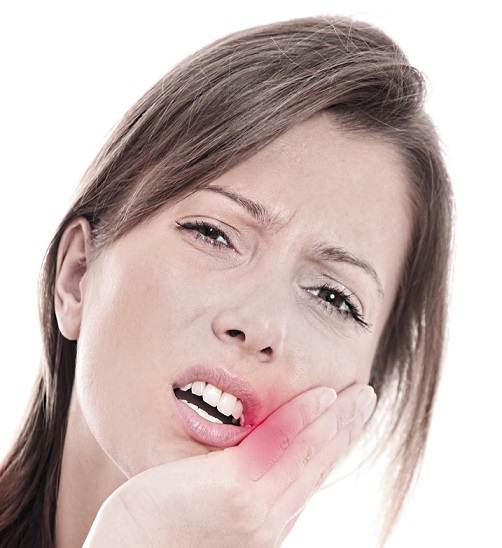 Что делать, если болит десна под зубом при нажатии. Возможно, вам срочно требуется помощь стоматолога