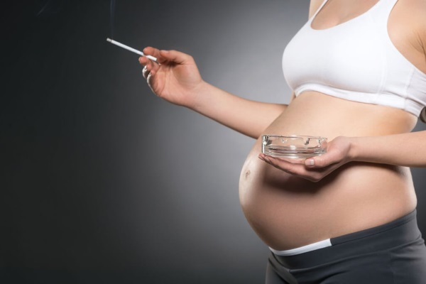Курение при беременности вредно вдвойне