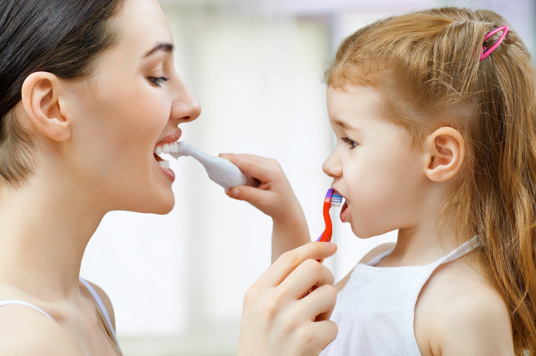 Разбираемся в ассортименте зубных щеток для детей силиконовые, ультразвуковые, с таймером и многие другие