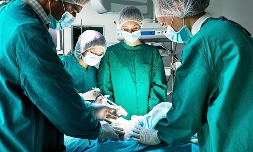 Операция при панкреонекрозе является единственным способом, позволяющим спасти жизнь больному