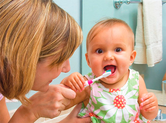 Разберемся, почему у детей чернеют молочные зубы кроется ли тут опасность?