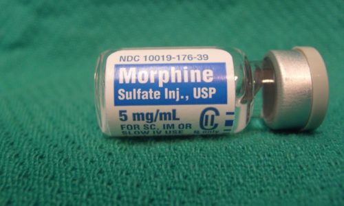 Препарат, который носит название Морфин, блокирует боль, но категорически запрещен при панкреатите, поскольку способен усугубить ситуацию, вызвав спазм гладкой мускулатуры протоков поджелудочной железы и желчного пузыря