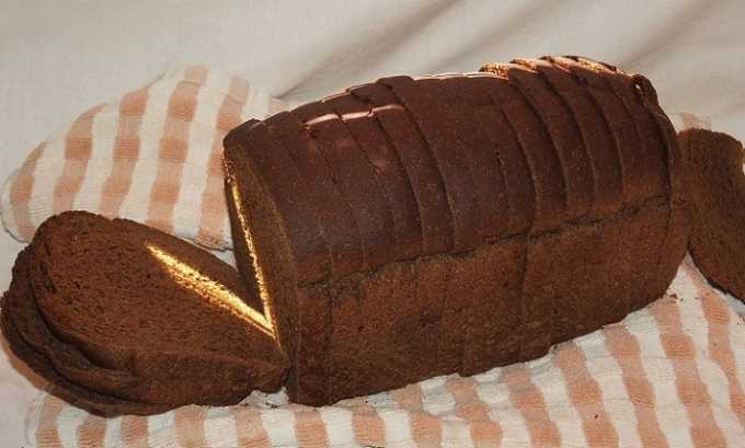 Из-за большого содержания кислотных компонентов черный хлеб вызывает изжогу, поэтому из него тоже делают сухари