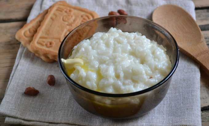 На завтрак можно съесть рисовую кашу на молоке