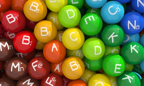 В составе сметаны присутствует комплекс витамин A, B, C, D, E и H